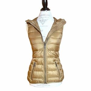 BURBERRY BRIT Tan Golden Brown Hooded Down Filled Puffer Vest 
Sz US 2